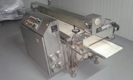 Ligne d'incrustation Rheon