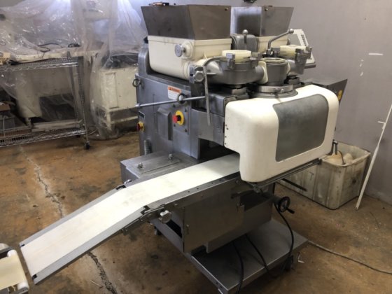 Machine à incruster Rheon KN550