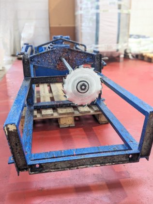 带壁支撑的溶解器