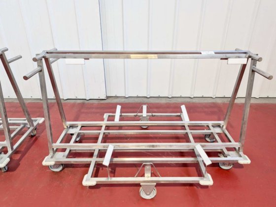 运输筛网格的运送车