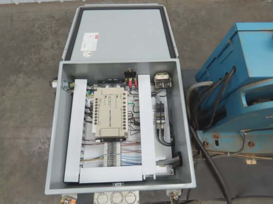 Cambridge AE2001 Automatic Rivet Machine