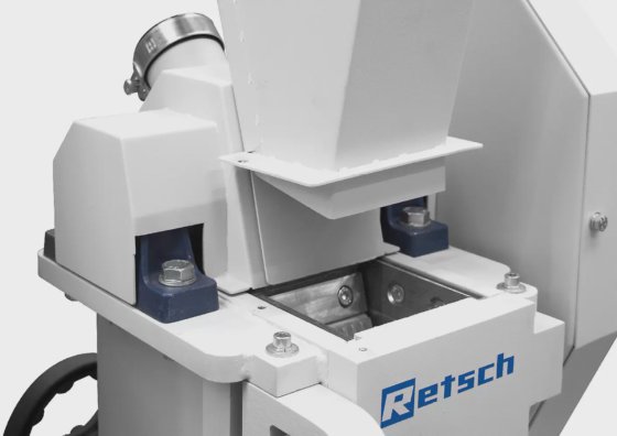 颚式粉碎仪 BB 250 最符合人体工程学的操控模式