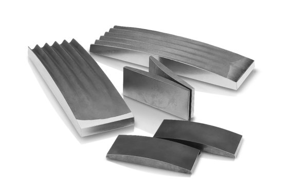 ジョークラッシャ BB 300 試料投入サイズにこだわった汎用性の高いユニット