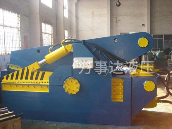 Q43-4000型液压金属剪切机