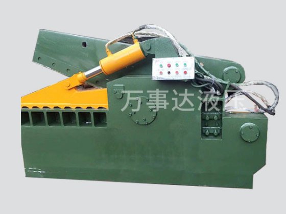 Q43-2500型液压金属剪切机