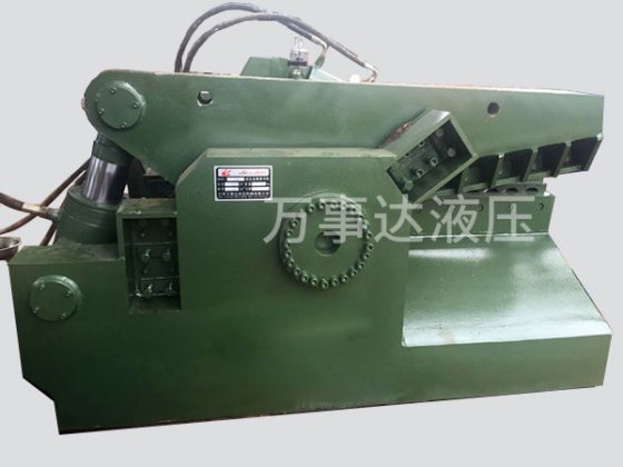 Q43-2000型液压金属剪切机