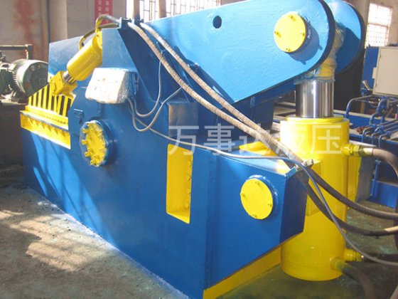 Q43-3150型液压金属剪切机