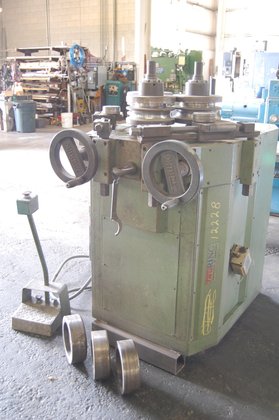 12228 1984 3.5x3.5x.240" TAURING HORIZONTAL/VERTICAL
