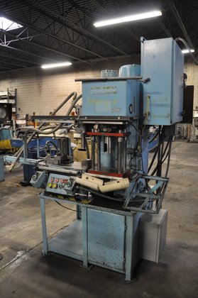 09012 1979 4 TON DENNISON