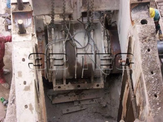 克虏伯15D颚式破碎机