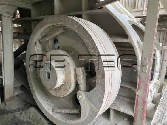 克虏伯15D颚式破碎机