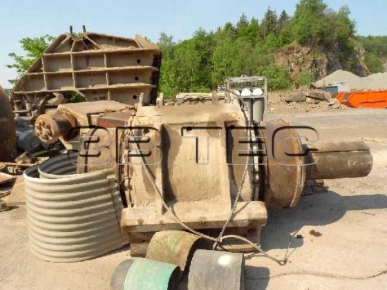 克虏伯15D颚式破碎机