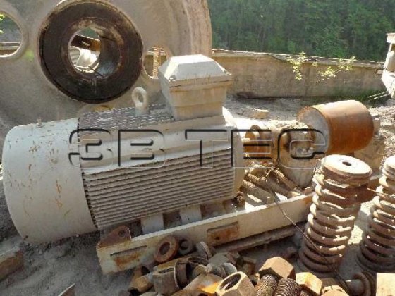 克虏伯15D颚式破碎机