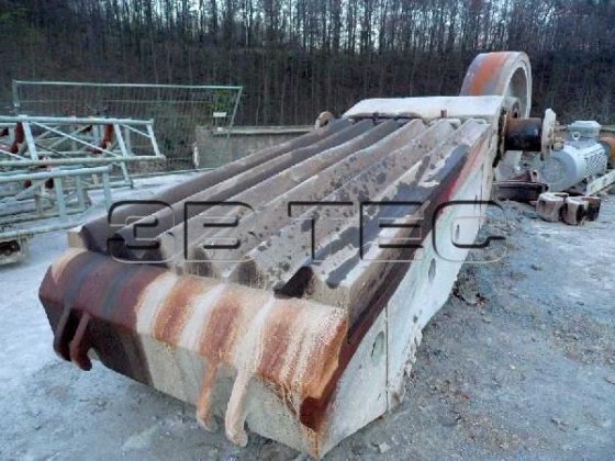 克虏伯15D颚式破碎机