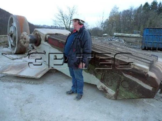 克虏伯15D颚式破碎机