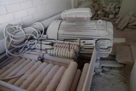 KLÖCKNER-BECORIT SW 1650反击式辊式破碎机