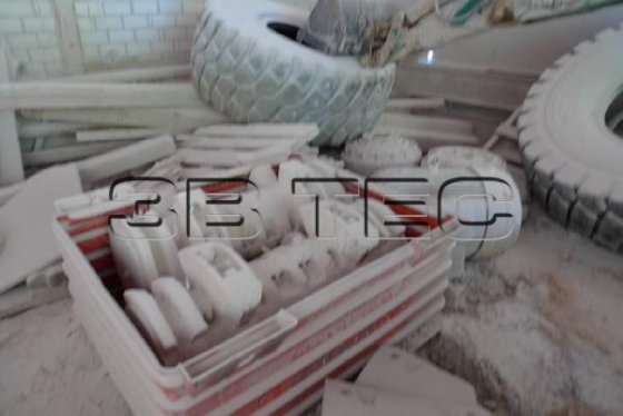 KLÖCKNER-BECORIT SW 1650反击式辊式破碎机