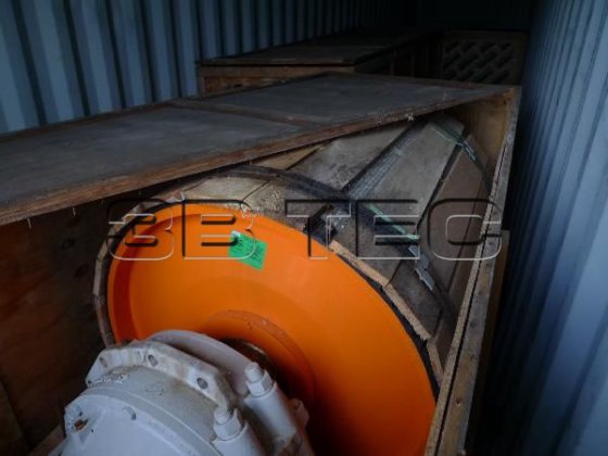 SANDVIK-SVEDALA製エンジンおよびギアボックス