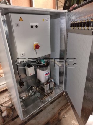 ティッセンクルップ社製ローラーグレードスクリーニングプラント