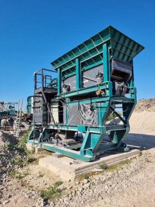 3BTEC 1100x650颚式破碎机