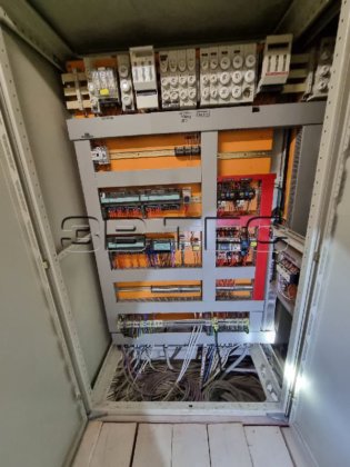 SIEMENS スイッチギア キャビネット 機械