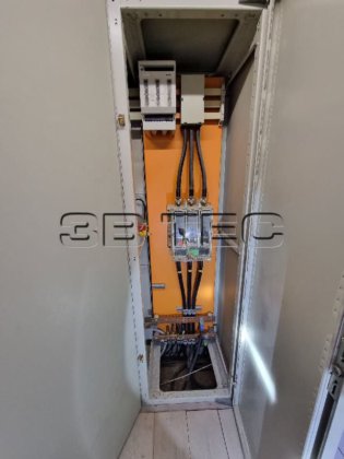 SIEMENS スイッチギア キャビネット 機械