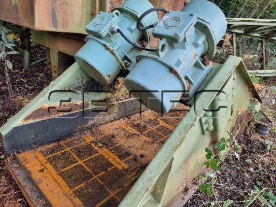 600 x 2000 毫米筛分设备