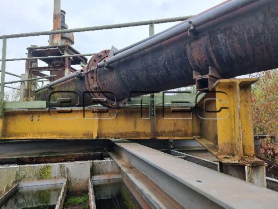 レーキング機構付き濃縮機