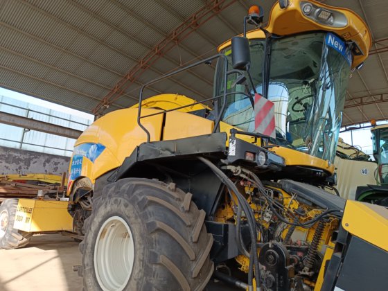 二手纽荷兰9080青储机，9080柠条收割机，纽荷兰割树割台