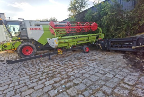 2023年克拉斯370小麦收割机，联合收割机