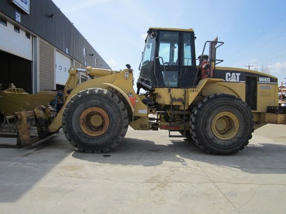 1999 Caterpillar 966G in Canada