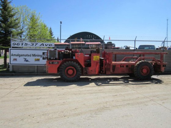 2005 Dux PI Carrier in