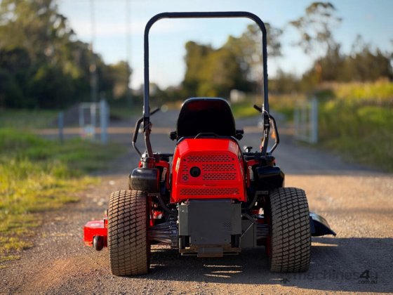 クボタZD1221ゼロターン芝生機器