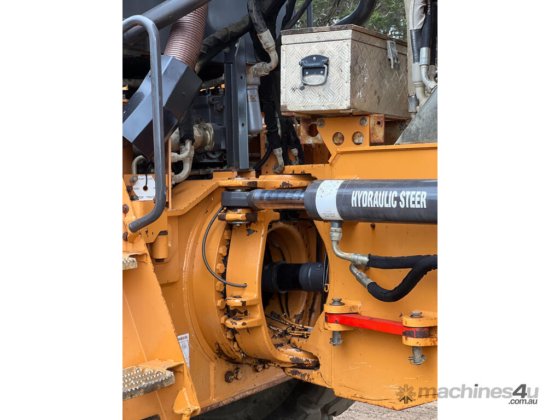 CASE 340 多関節オフハイウェイトラック