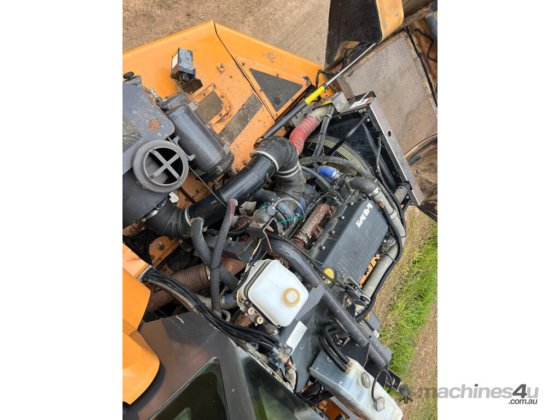 CASE 340 多関節オフハイウェイトラック