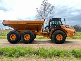 CASE 340 多関節オフハイウェイトラック