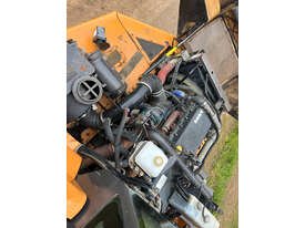 CASE 340 多関節オフハイウェイトラック