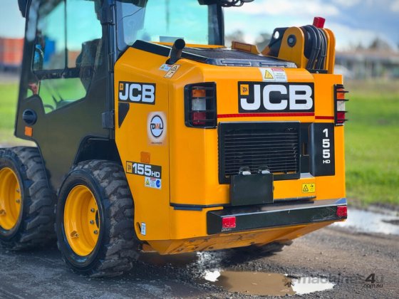 JCB 155 滑移装载机