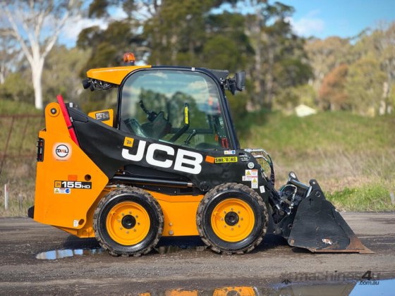 JCB 155 滑移装载机