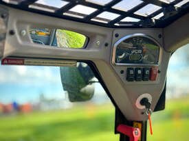 JCB 155 滑移装载机