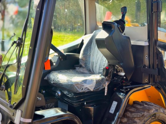 JCB 155 滑移装载机