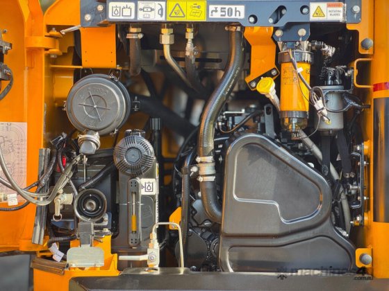 JCB 155 滑移装载机