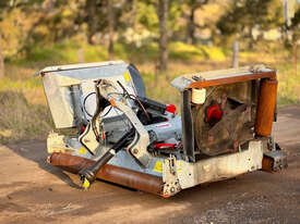 トライマックス ステルス スラッシャー 干し草/飼料装備