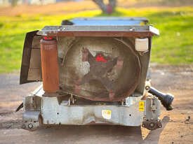 トライマックス ステルス スラッシャー 干し草/飼料装備