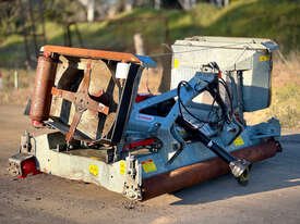 トライマックス ステルス スラッシャー 干し草/飼料装備