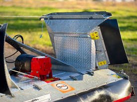 トライマックス ステルス スラッシャー 干し草/飼料装備