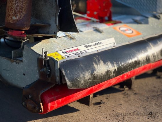 トライマックス ステルス スラッシャー 干し草/飼料装備