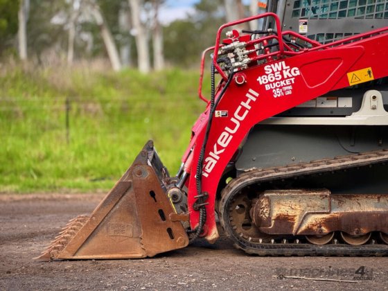 2020 Takeuchi TL12V2