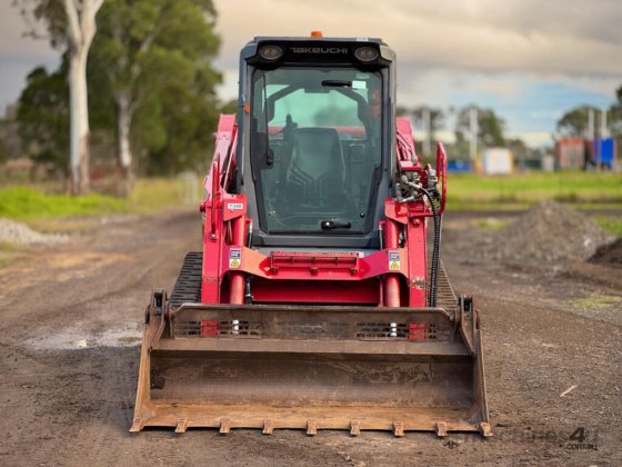 2020 Takeuchi TL12V2
