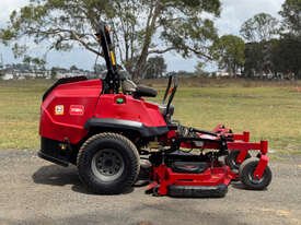 托罗 ZMaster 零转角草坪设备